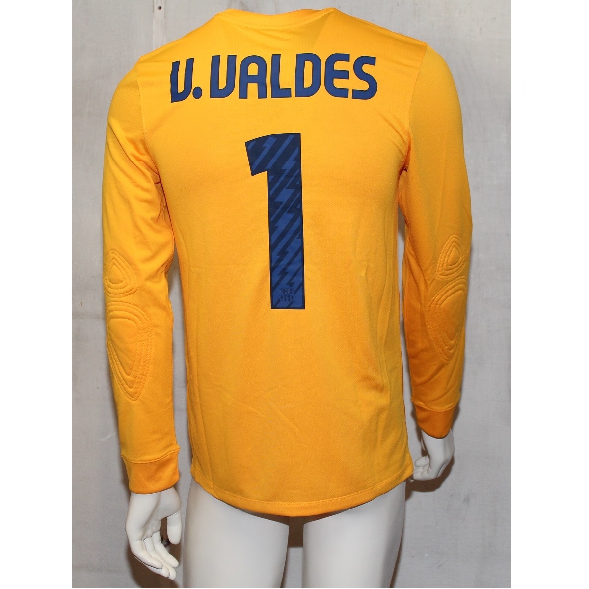 Nike Team Jersey        Valdes  -